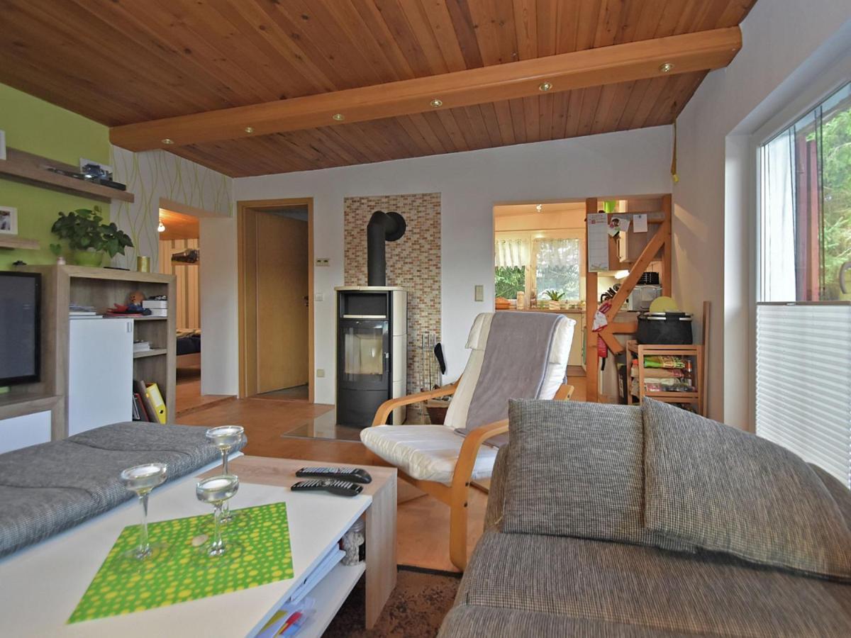 Cozy Holiday Home in Guntersberge with Garden Buitenkant foto
