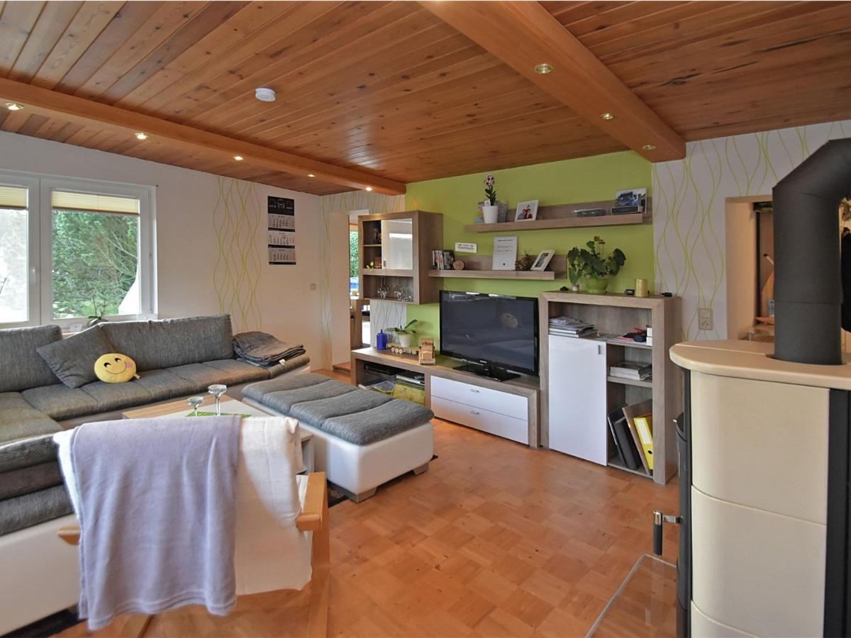 Cozy Holiday Home in Guntersberge with Garden Buitenkant foto